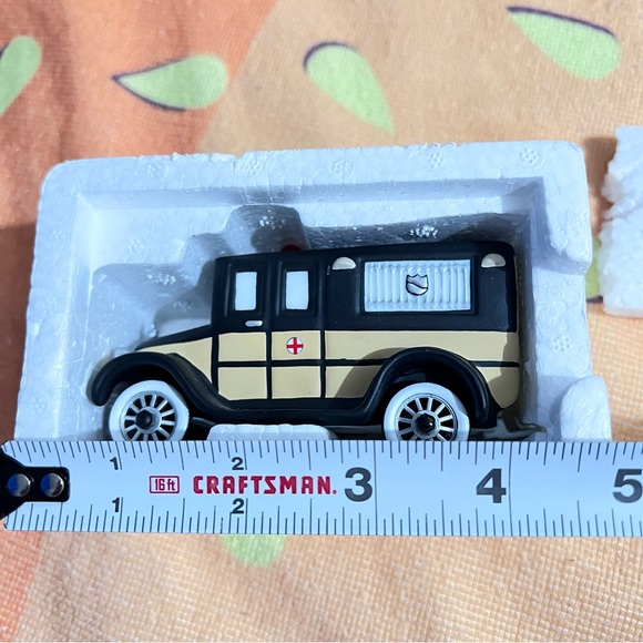 Department 56 Collection:Box 0011: - Picture 3 of 9